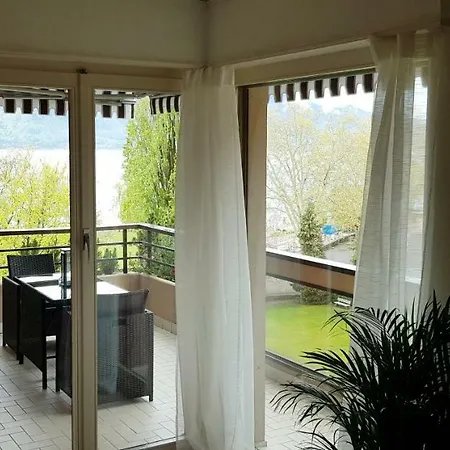 Lake View Apartment